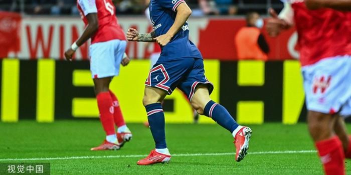  法甲榜首大战巴黎小胜 梅西助攻双响定乾坤  