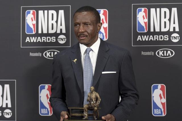  猛龙解雇主教练并启动重建计划  