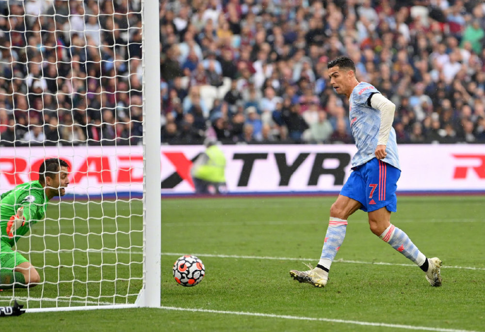  英超-三笘薫传射布莱顿客场掀翻曼联  